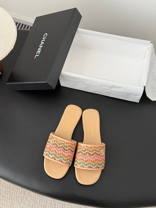 CC 26SS Slippers Beige Colorful Woven Lambskin 670821