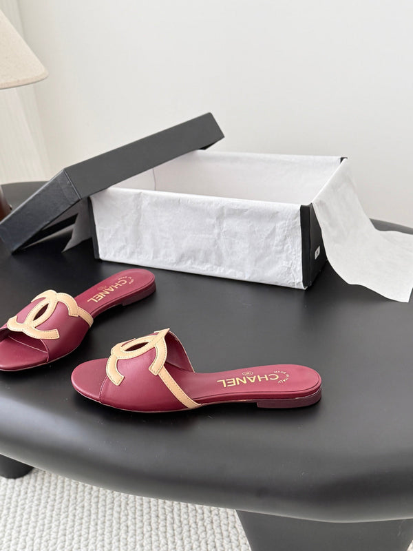 CC 2026 Flat Sandal Beige Burgundy Lambskin 675864