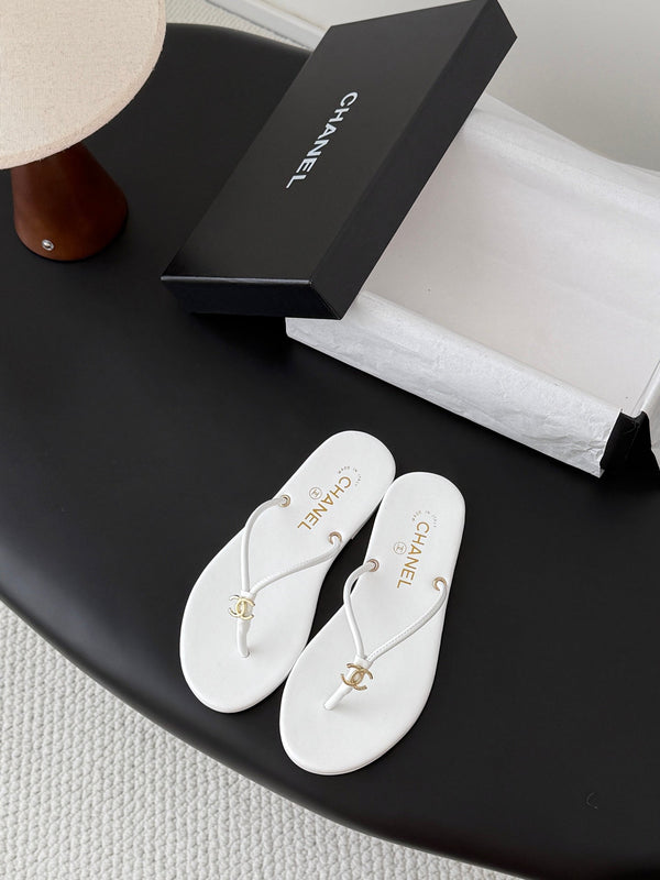 CC 2026 Thong Sandal White Calfskin 675902