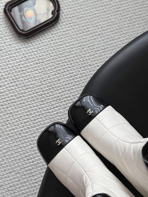 CC 26s Quilted Ankle Boots White Black Leather Patent 127991