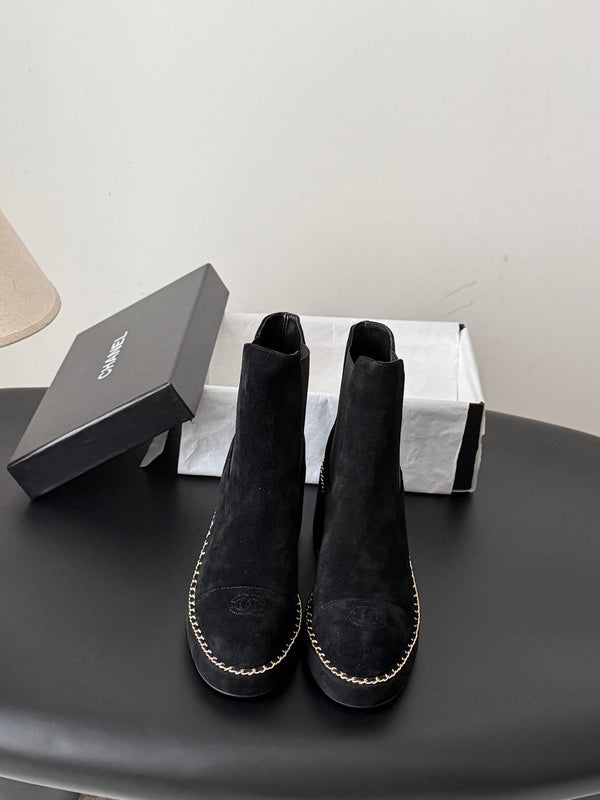 CC 26s Chelsea Ankle Boots Black Suede 122415