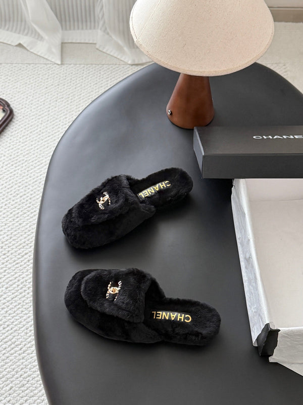 CC 26s Mules Black Gold Shearling 127705