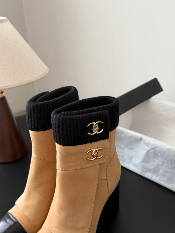 CC 26s Ankle Boots Beige Black Knit Cuff Suede 127793