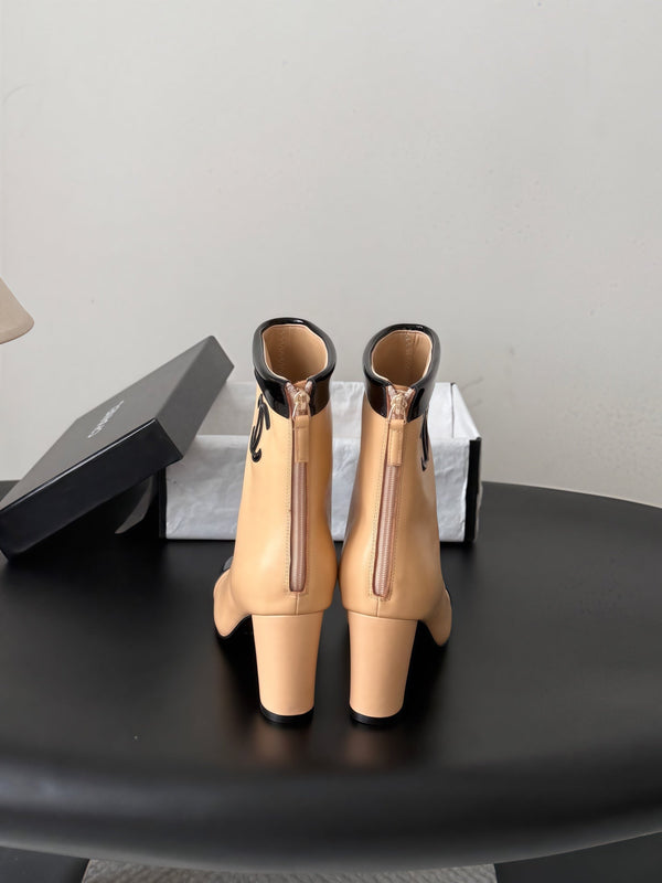 CC 26s Ankle Boots Beige Black Leather Patent 127858