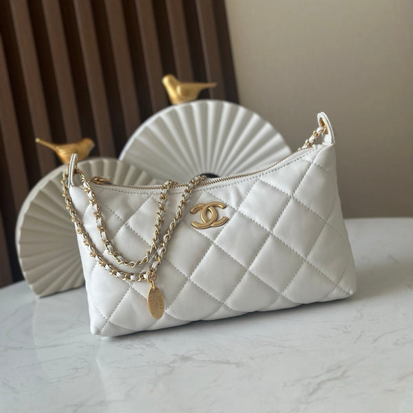 CC 26s Hobo Bag 26 In White Lambskin