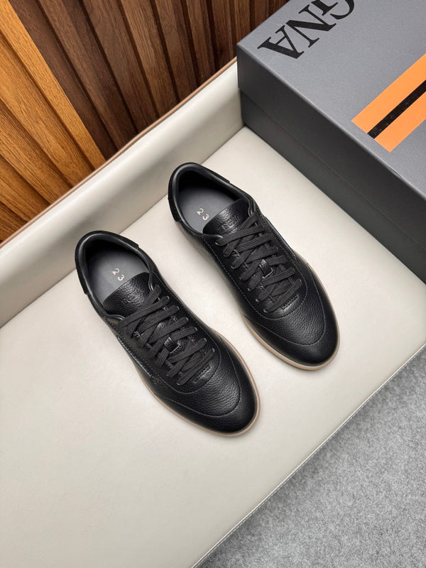 Zegna Men's 232 Low-Top Sneakers Black Grained Leather