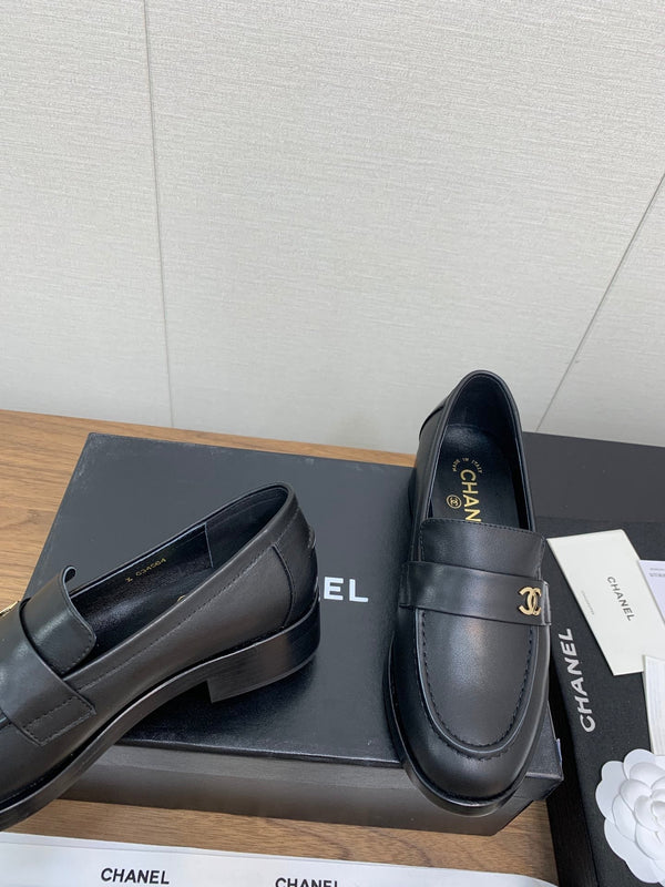 CC Moccasins 25mm Black Plain Lambskin