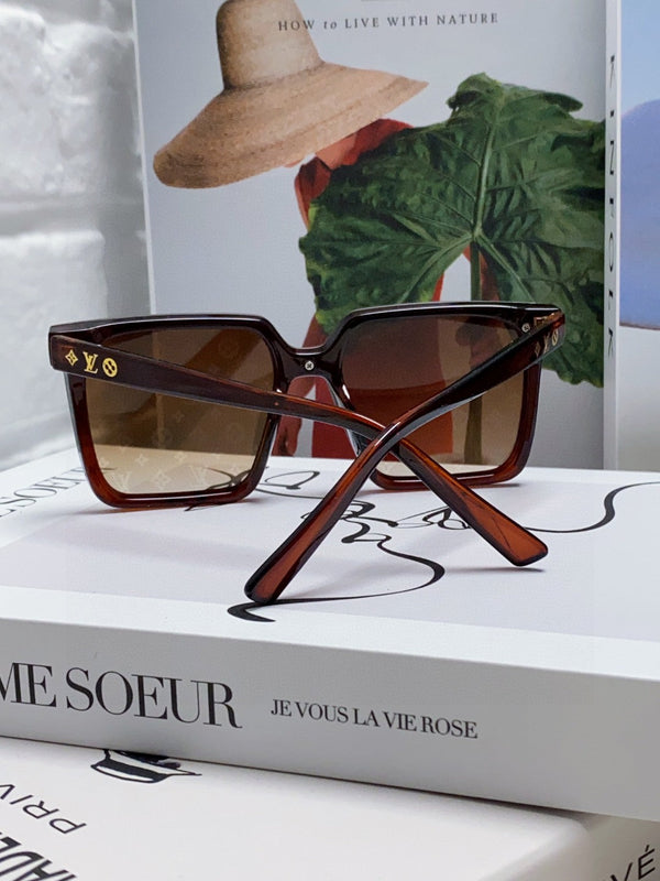 SQUARE SUNGLASS 581367 IN BROWN ACETATE MONOGRAM MASK ON LENS