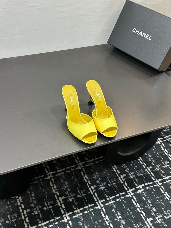 CC 26s Sandal Yellow Sheepskin Satin 832566