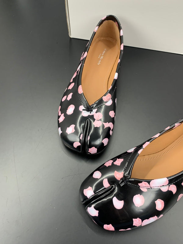 MM Tabi Ballet Flats Black Pink Cowhide 895246