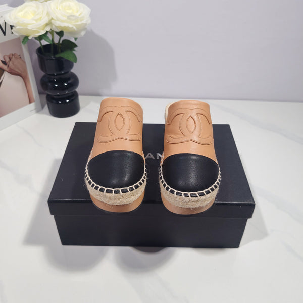 CC 26s Half-Length Slippers Black Beige Sheepskin 104250