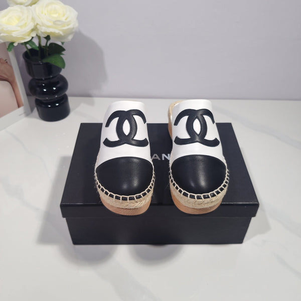 CC 26s Half-Length Slippers Black White Sheepskin 104252