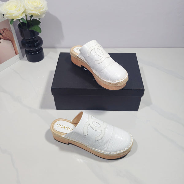 CC 26s Half-Length Slippers White Sheepskin 104249