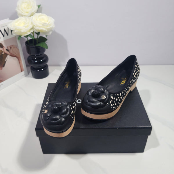 CC 26s Camellia Polka Dot Platform Shoes Black Whie Horsehair 104254