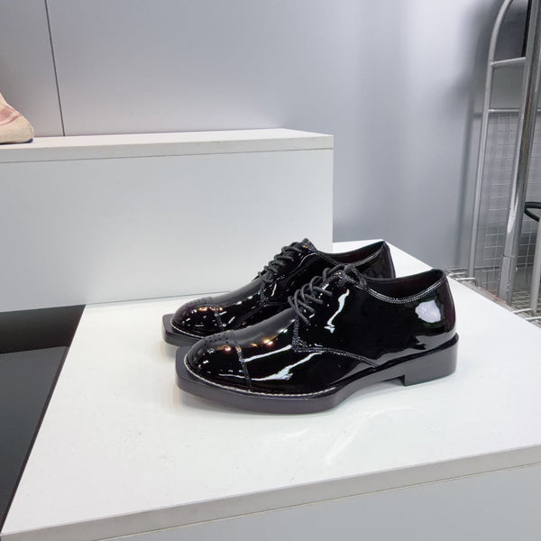 CC Lace-Up Shoes Black Crocodile Embossed Patent Calfskin 842726