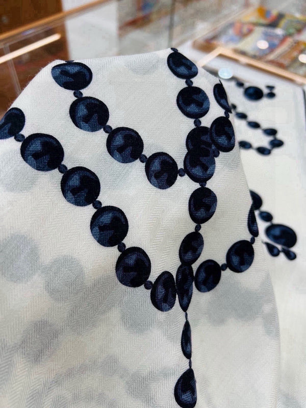 CC 2026 Pearl Scarf 140cm Black White Silk And Cashmere 214951