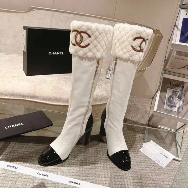 CC 26S Turnlock Quilted Shearling Jumping Boots 8.5cm White Leather 117691
