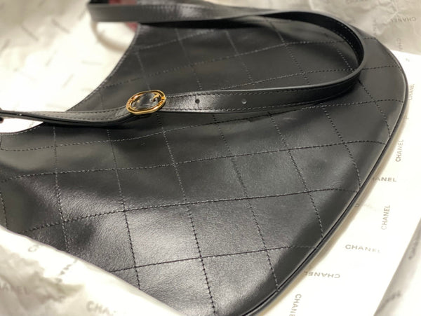 CC 2026 Hobo Bag 28CM Lambskin Leather