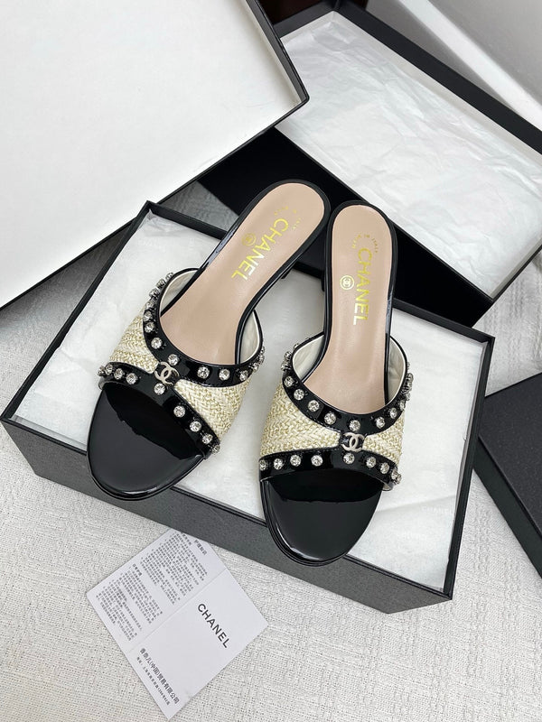 CC 25SS Slippers 5cm Light Yellow Raffia Black Patent Calfskin 338299