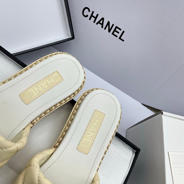 CC 26SS Lemon Yellow White Quilted Lambskin 726544