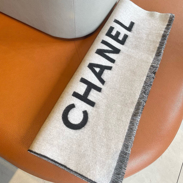 CC Large Double C Scarf 200cm Black White Cashmere 150400