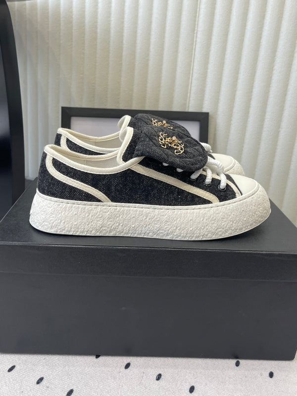 CC 2026s Sneakers Black White Denim Leather 720091