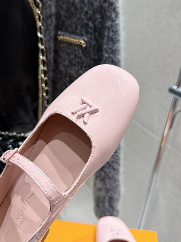 LV Swing Ballet Flat Light Pink Patent Leather 610710