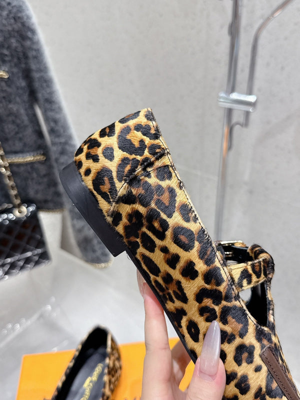 LV Soho Flat Loafer Black Yellow Leopard Horsehair 610855