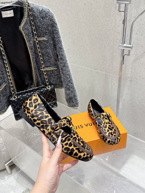 LV Soho Flat Loafer Black Yellow Leopard Horsehair 610855