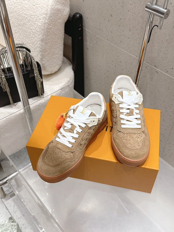 LV Stadium Sneaker Brown Suede 610787
