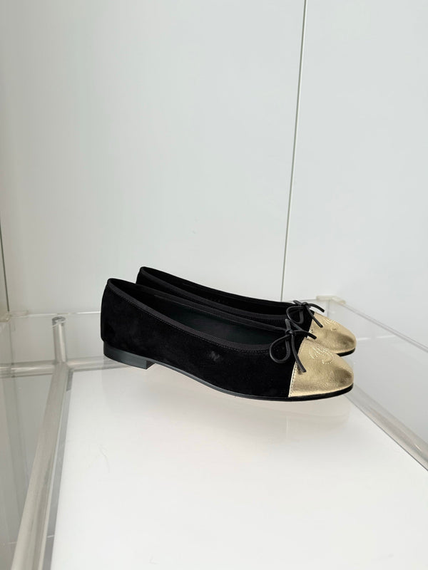 Chanel 2026 Ballet Flat Black Gold Velvet Lambskin 697401