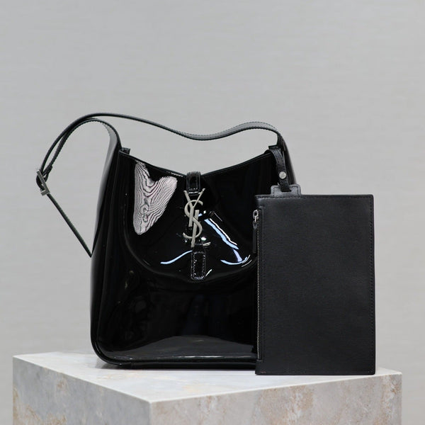 le 5a7 small 23cm black patent calfskin