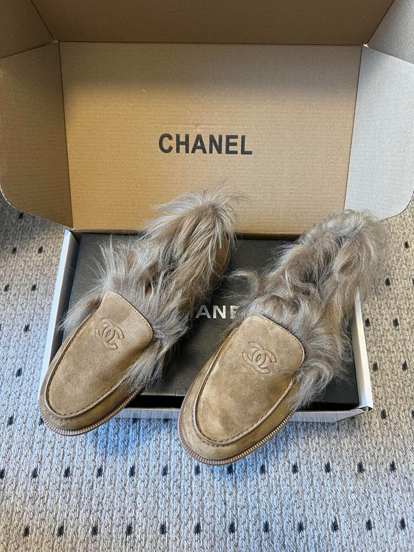 CC 26 Furry Loafer Light Brown Suede Kidskin and Shearling Lambskin 592925