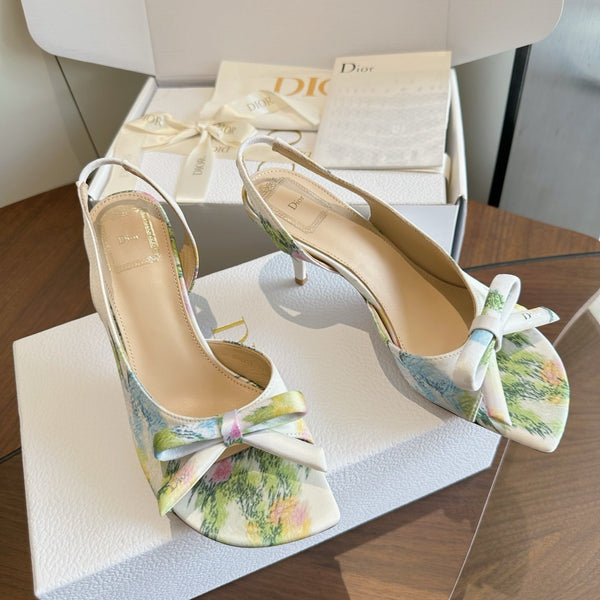 CD 26s J'Adior Slingback Sandals White Multicolor Floral Canvas 150512