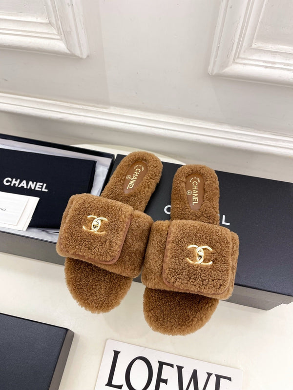 CC 25s Logo Slippers Brown Wool GHW 435267