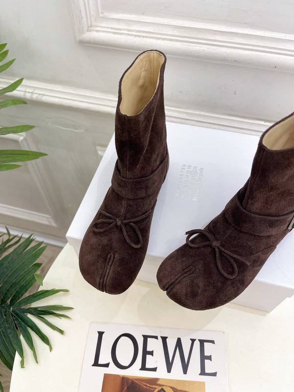 MM Tabi Ankle Boots Dark Brown Suede 112267
