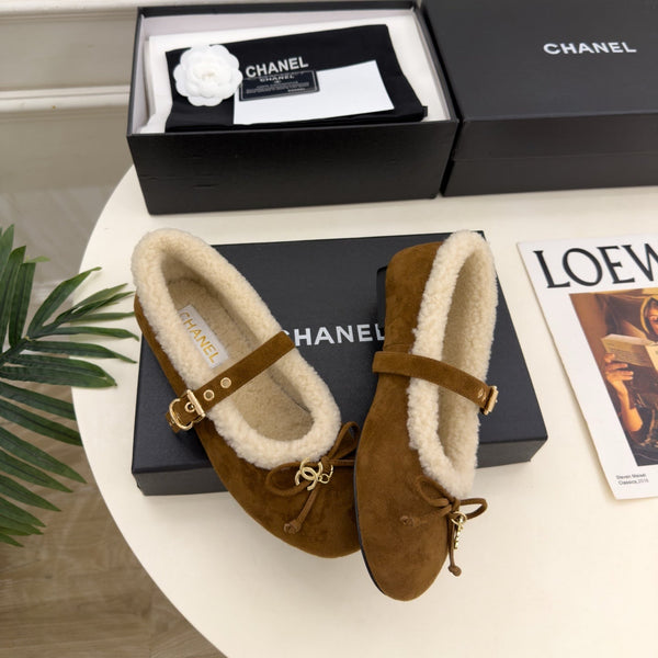 CC 26s Mary Jane Dark Brown Suede Shearling 111929