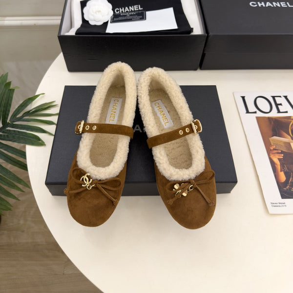 CC 26s Mary Jane Dark Brown Suede Shearling 111929