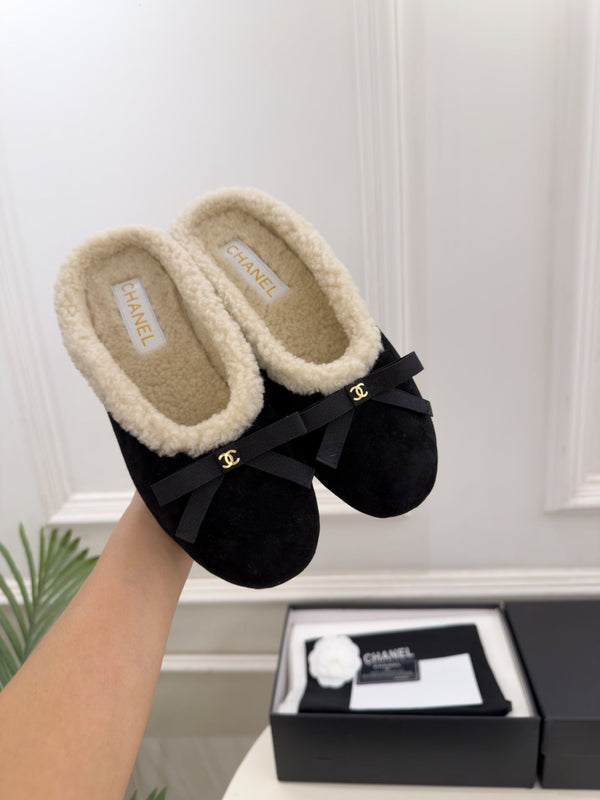 CC 26s Mules Black Suede Shearling 111934