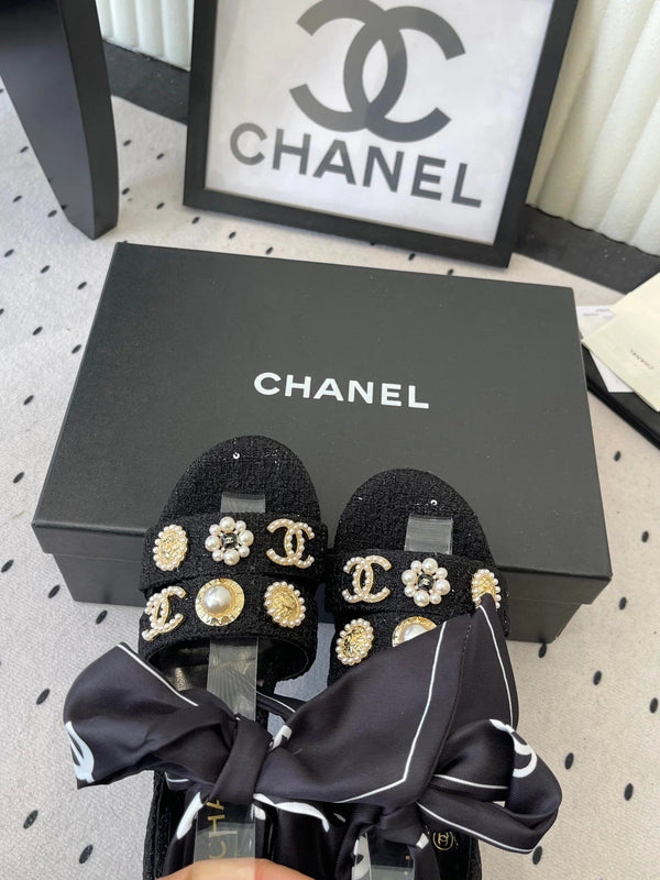 CC 26s Sandals 55 Black Tweed Mixed Gold Charm 650081