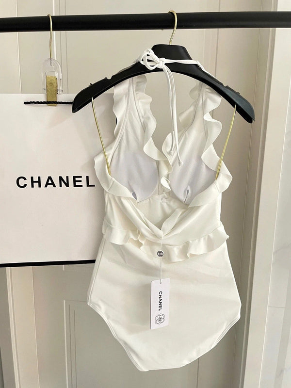 CC BIKINI SWIMSUIT SET WHITE AND RUFFLED TRIM 622179