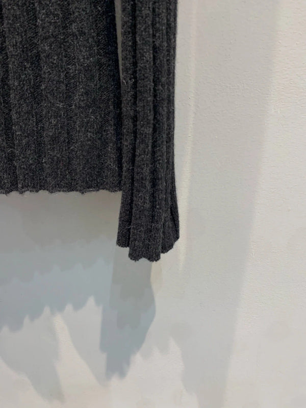MIUMIU CARDIGAN STYLE 753