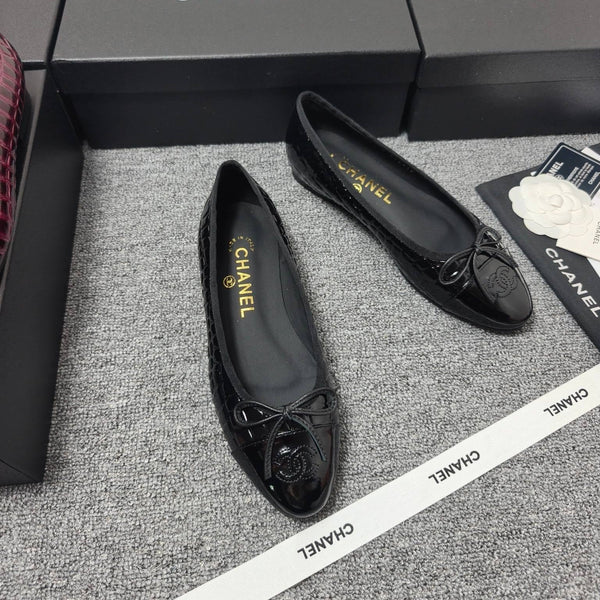 CC 2026 Crocodile Embossed Ballet Flat Glossy Calfskin 855991