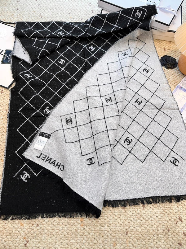 CHANEL 25S SCARF 195 CM IN CASHMERE 942782