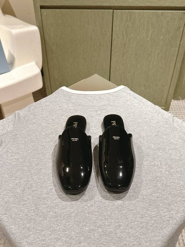 PRA 2026S Flats Mule Black Patent Leather 657680