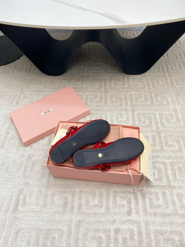BOW MARY JANE FLAT IN RED NAPLAK LAMBSKIN