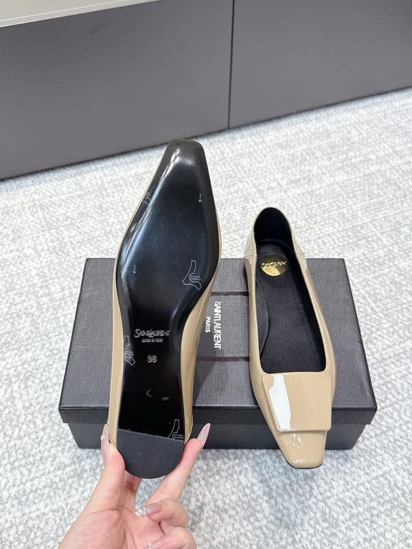 YSL 26ss Square Toe Loafers Beige Patent Leather 662735