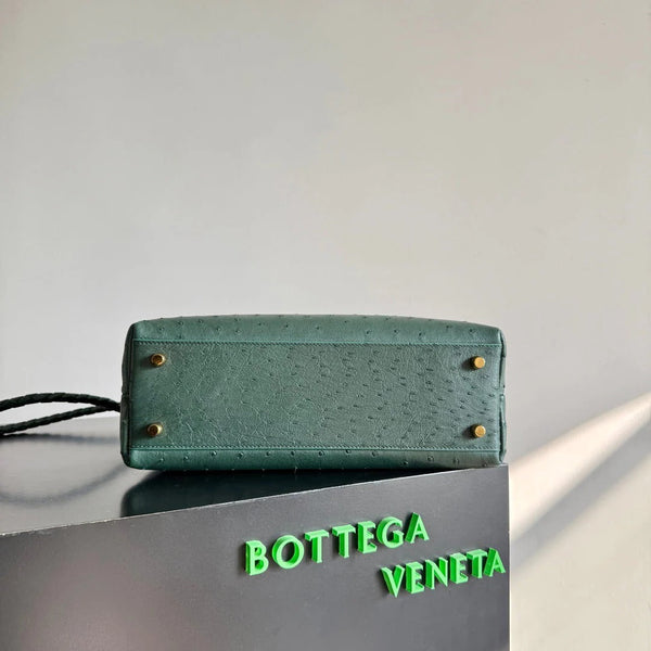 Bottega Veneta 2026 Andiamo Bag Dark Green Ostrich Leather