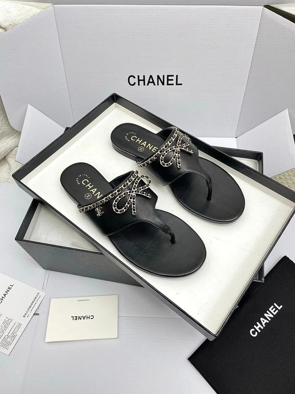 CC 26s Thong Sandals Black Sheepskin 645322